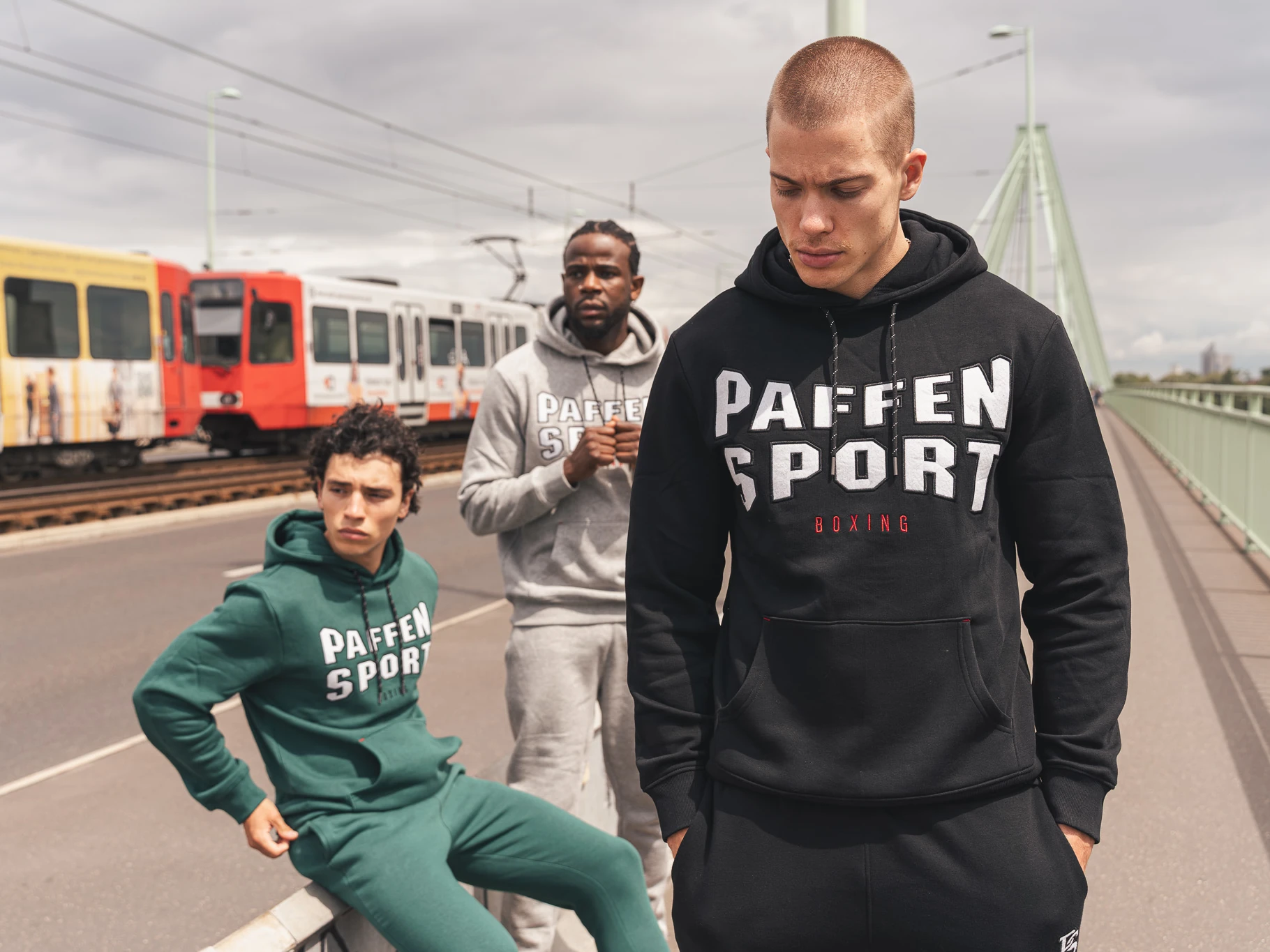 «PERFORMANCE» Hoodie – S, schwarz